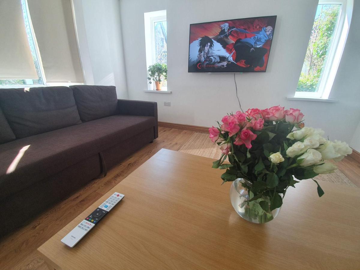 Beautiful House In The Heart Of A Golf Course. Lejlighed Manchester Eksteriør billede
